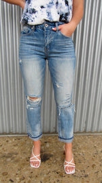 KENZIE DISTRESSED BOYFRIEND DENIM